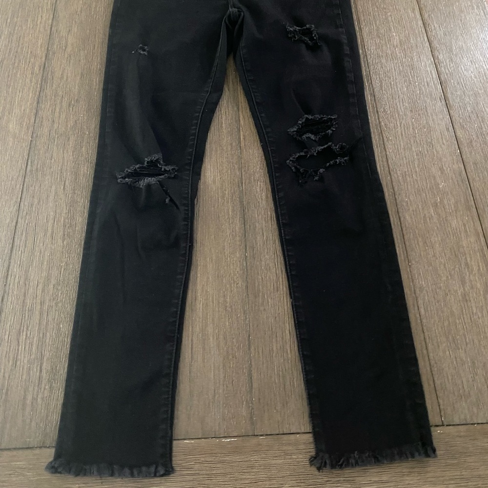 Joe’s Jeans High Rise Distressed Skinny Jeans. Ragged Hem. Black Size 28.